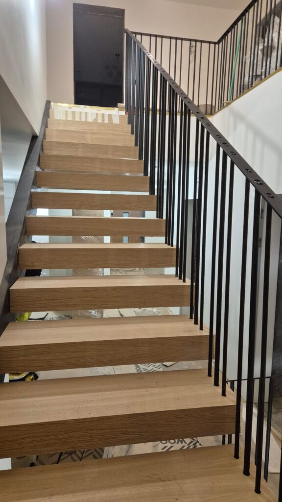 Onoserv Constructii metalice brasov balustrade porti metalice mobilier handmade mobilier urban tabla corten (20)